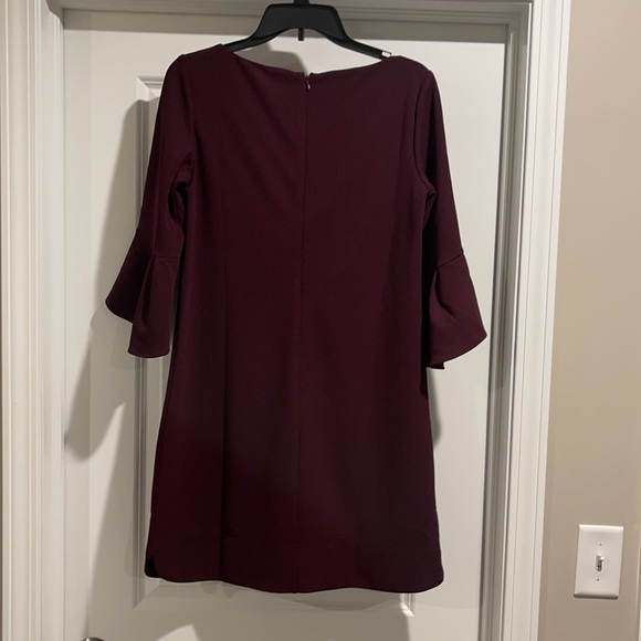 Plum Vince Camuto above the knee dress - Picture 2 of 3